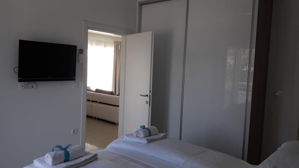 Villa-Apartments Karmel Kaštela Extérieur photo