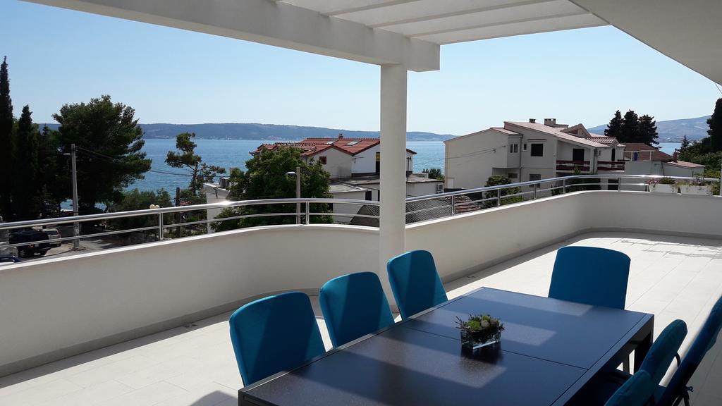 Villa-Apartments Karmel Kaštela Extérieur photo
