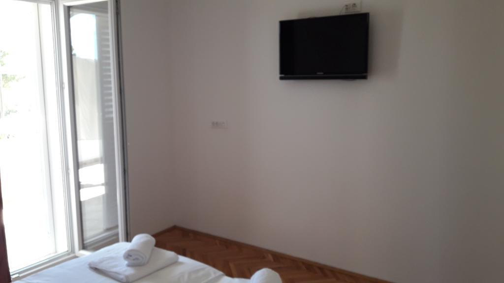 Villa-Apartments Karmel Kaštela Extérieur photo