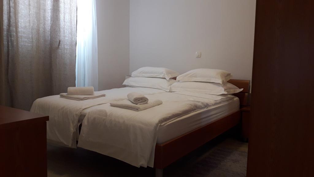 Villa-Apartments Karmel Kaštela Extérieur photo