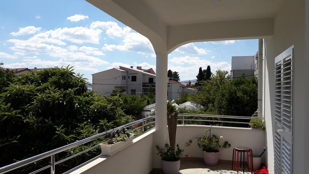 Villa-Apartments Karmel Kaštela Extérieur photo