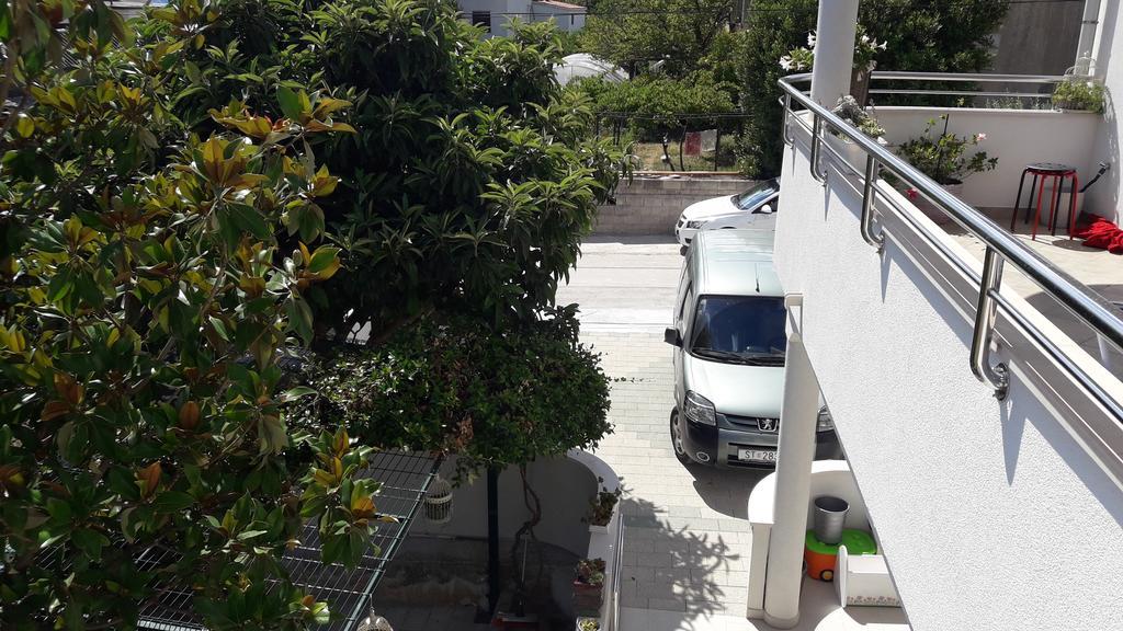 Villa-Apartments Karmel Kaštela Extérieur photo